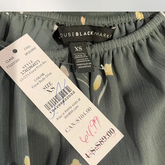 White House Black Market NWT Floral Blouse - Green and Pink - Picture 6 of 7